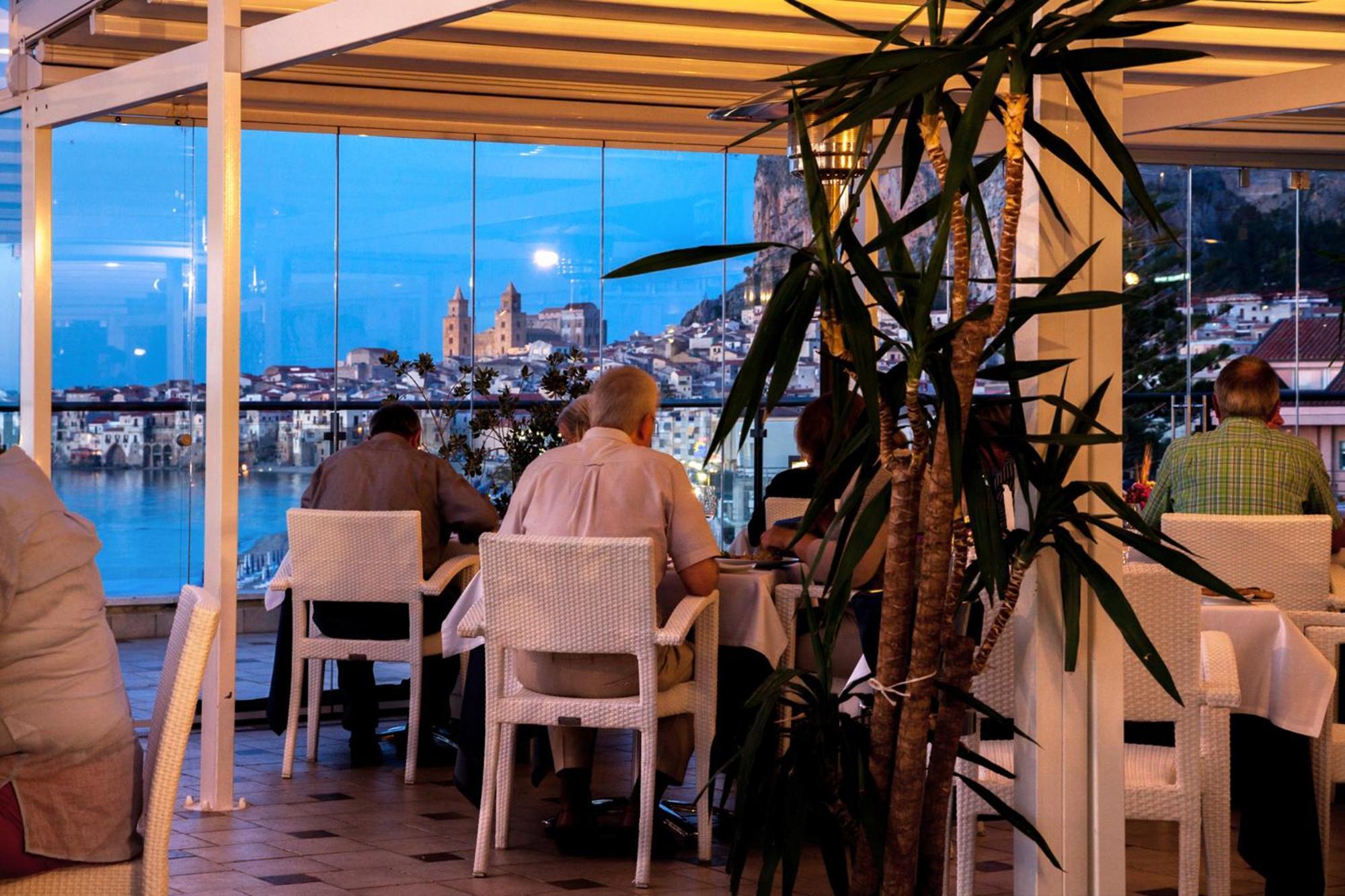 Cefalu Sea Palace Buitenkant foto